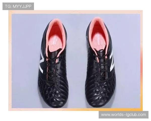 全面解析双新品牌足球鞋性能与实际使用表现全方位深度优缺点评价 全面解析双新品牌足球鞋性能与实际使用表现全方位深度优缺点评价