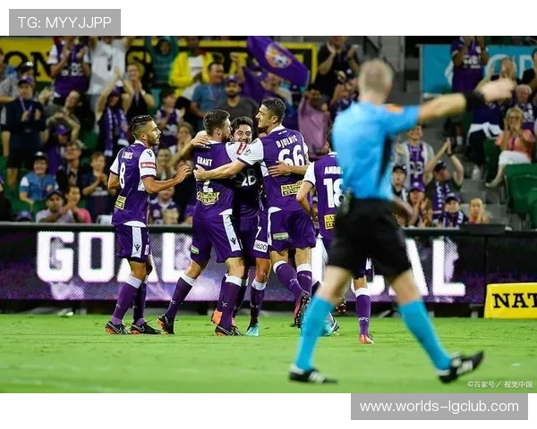 巴萨队激战欧洲赛场再现逆转奇迹焦点之战全程解析精彩瞬间全面呈现